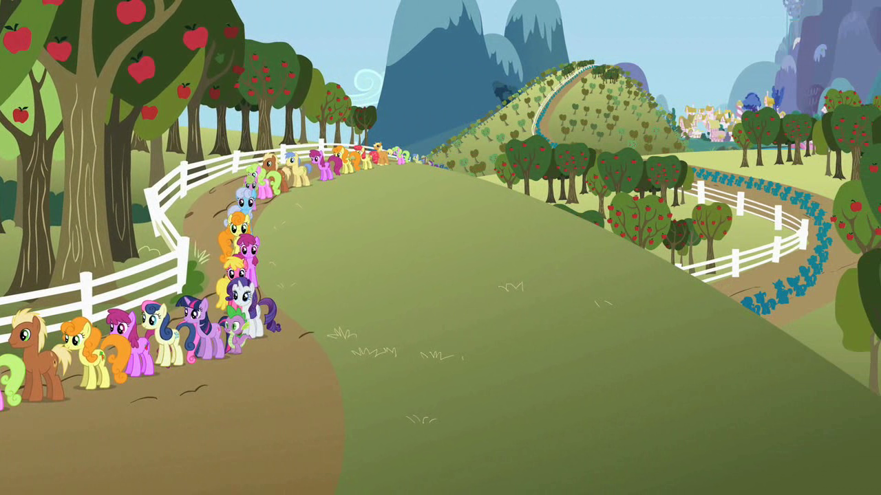 img-1949463-3-A_lot_of_ponies_in_line_for_cider_S2E15.png